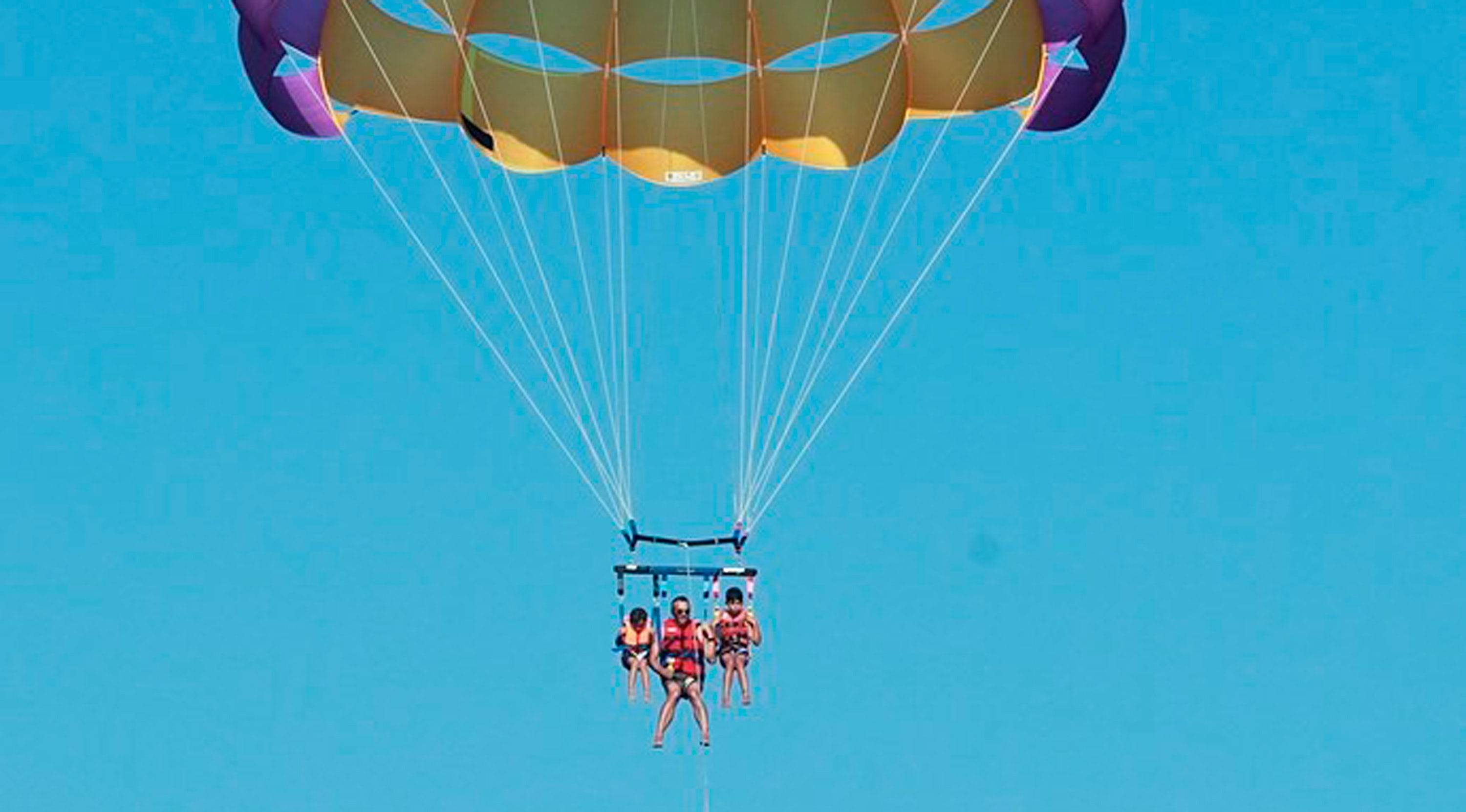 Parasailing En El Algarve 1