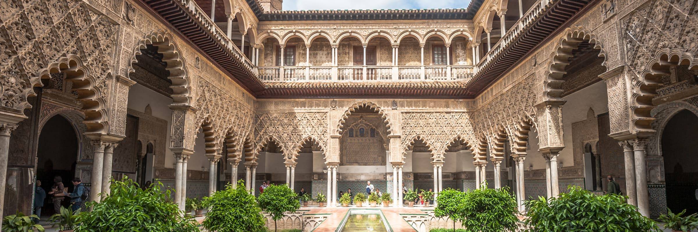 ¿Cuánto se tarda en ver el Alcázar de Sevilla?