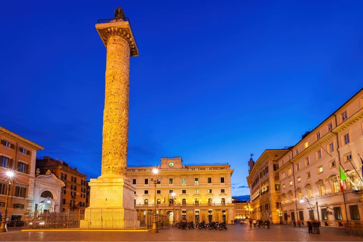 Piazza Colonna Roma