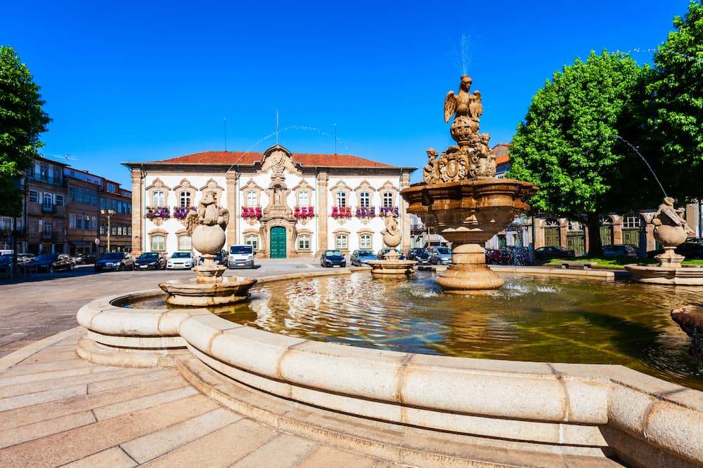 Ayuntamiento de Braga y Plaza Municipal