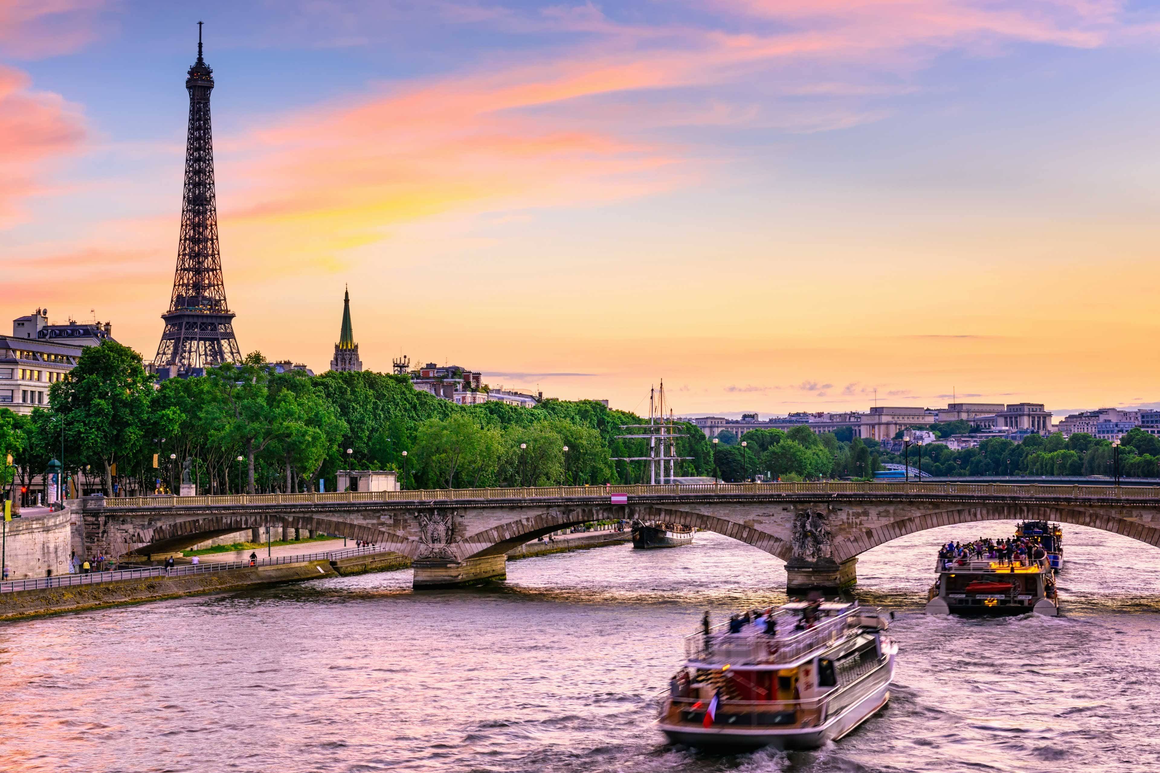 torre eiffel al atardecer