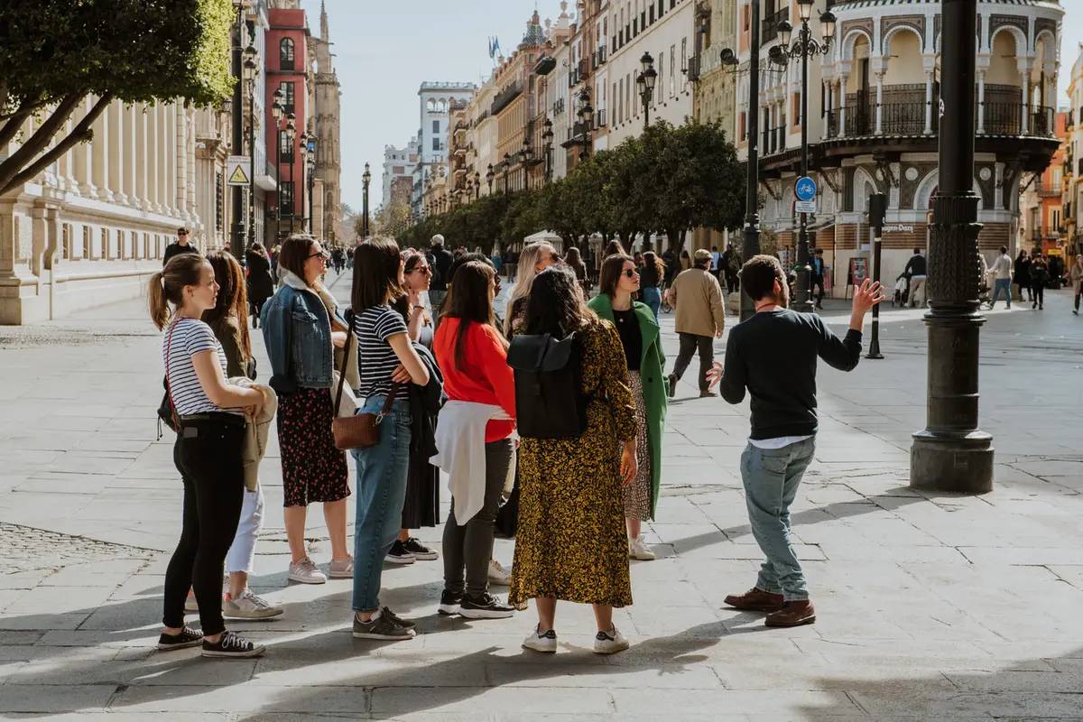 Grupo Tour Calle Arenal Sevilla