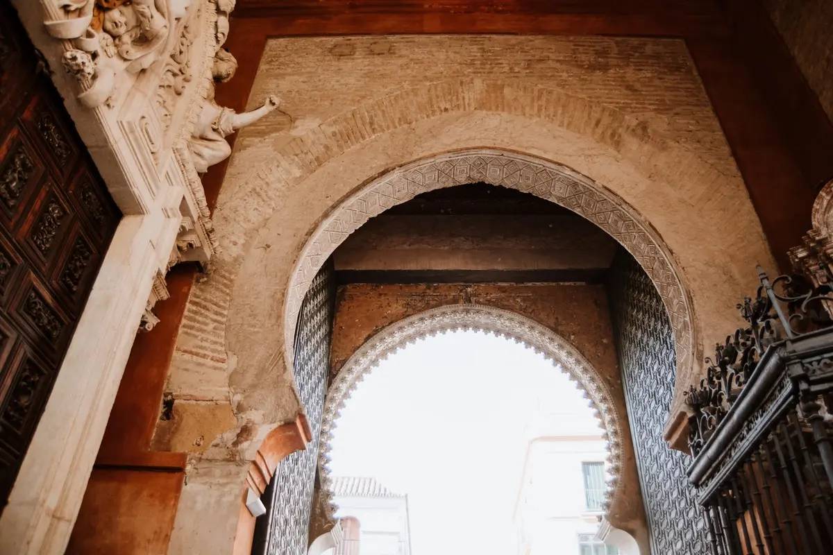 Arco Mudejar Interior Alcazar Sevilla