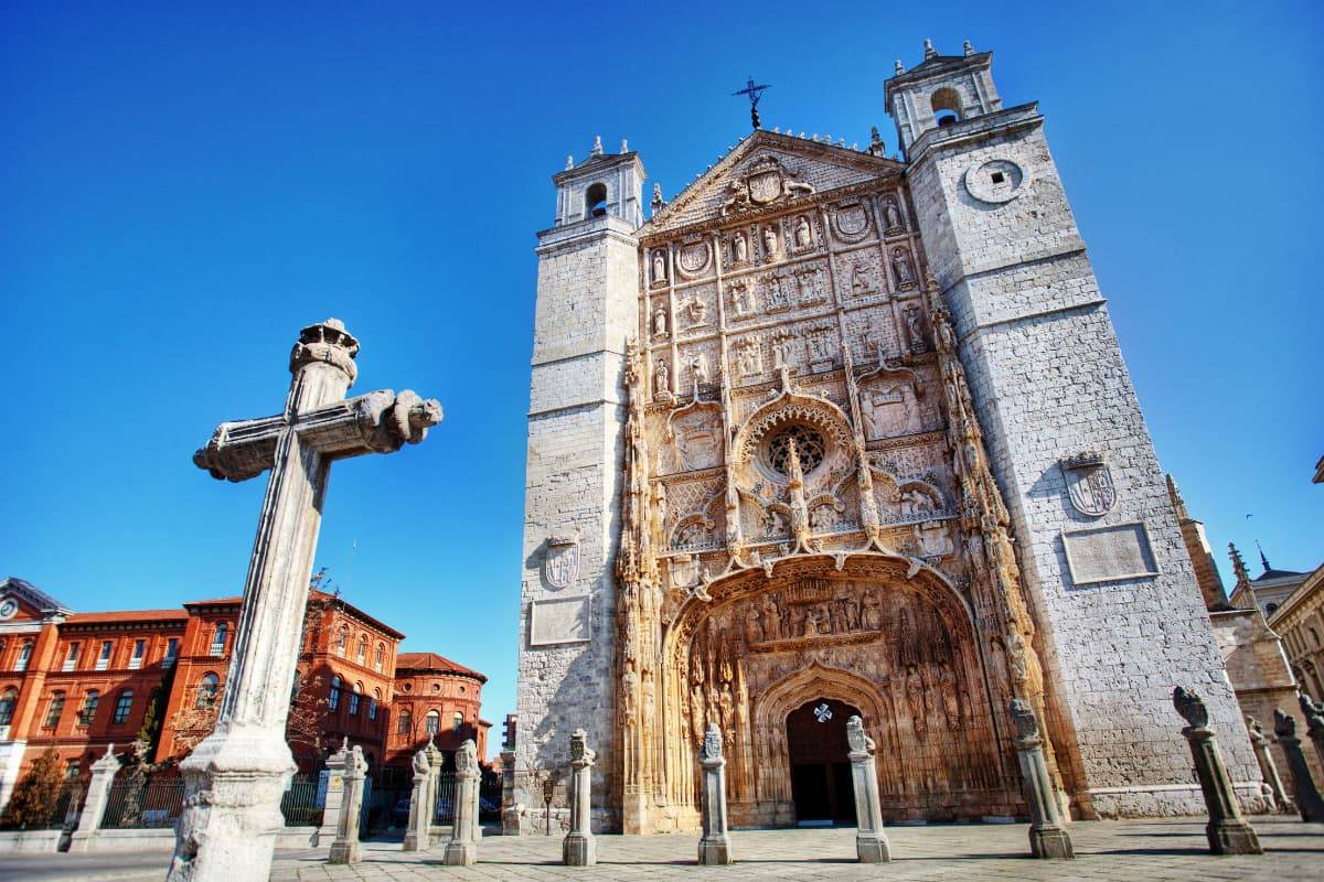 Valladolid Fachada De La Iglesia De San Pablo