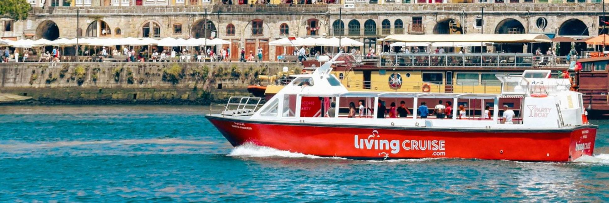 Fiesta en barco por el Duero con 6 puentes y opción de puesta de sol