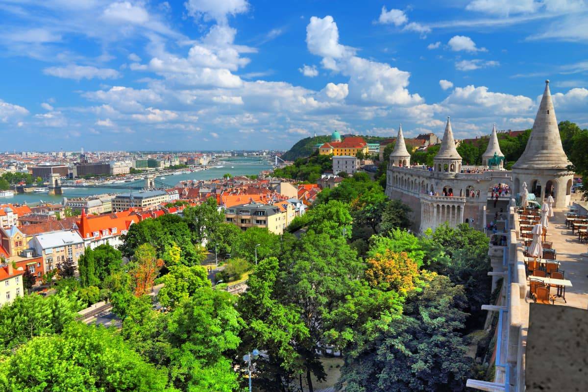 Vistas de Budapest desde el Bastión de los Pescadores