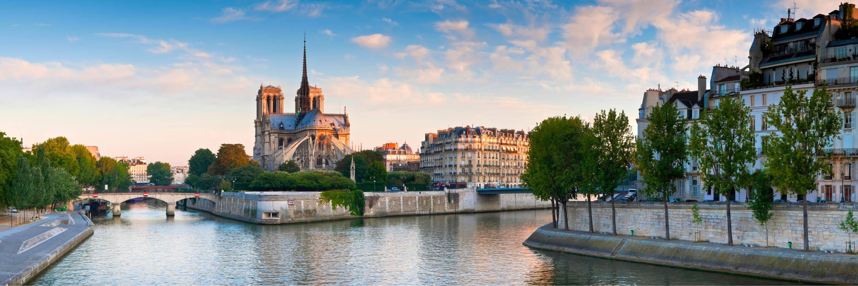 Paris Free Walking Tour: Left Bank and Latin Quarter: from Notre Dame to Pantheon