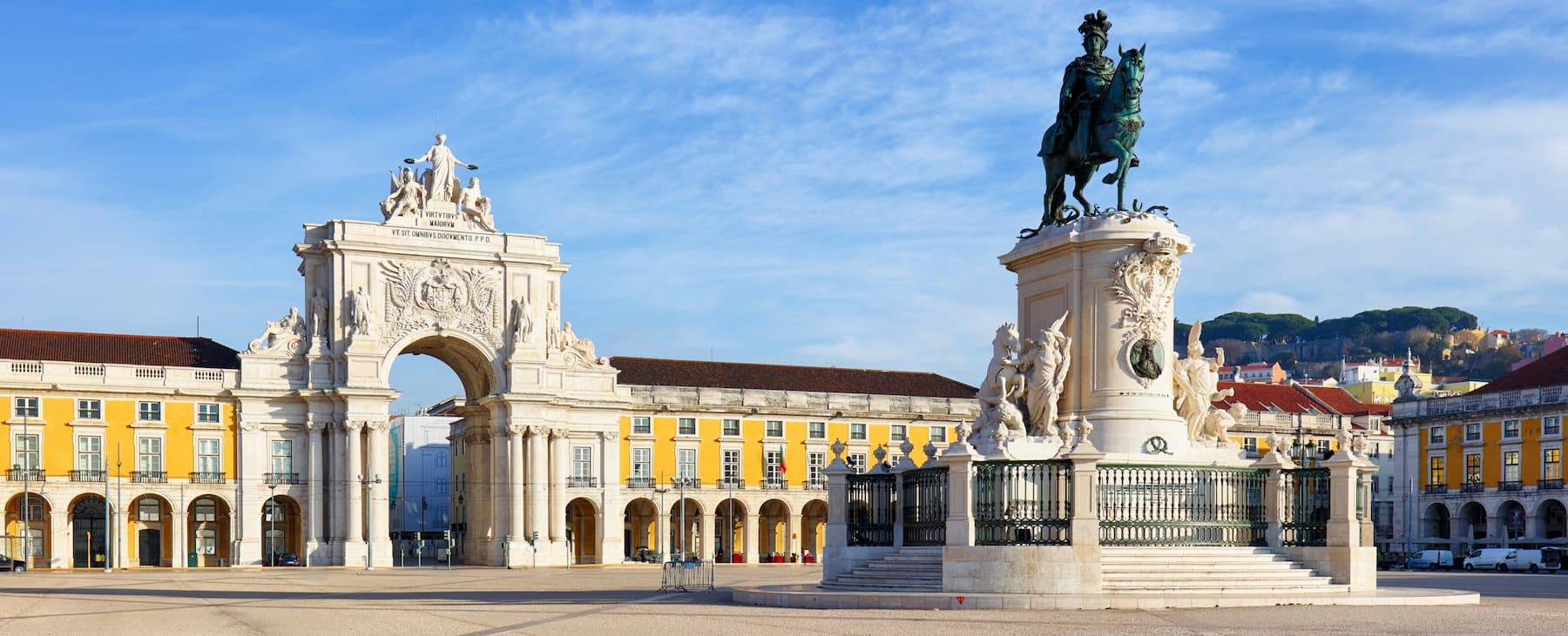 Free Tour of Lisbon: Essential History & Fun Facts + Free Tastings