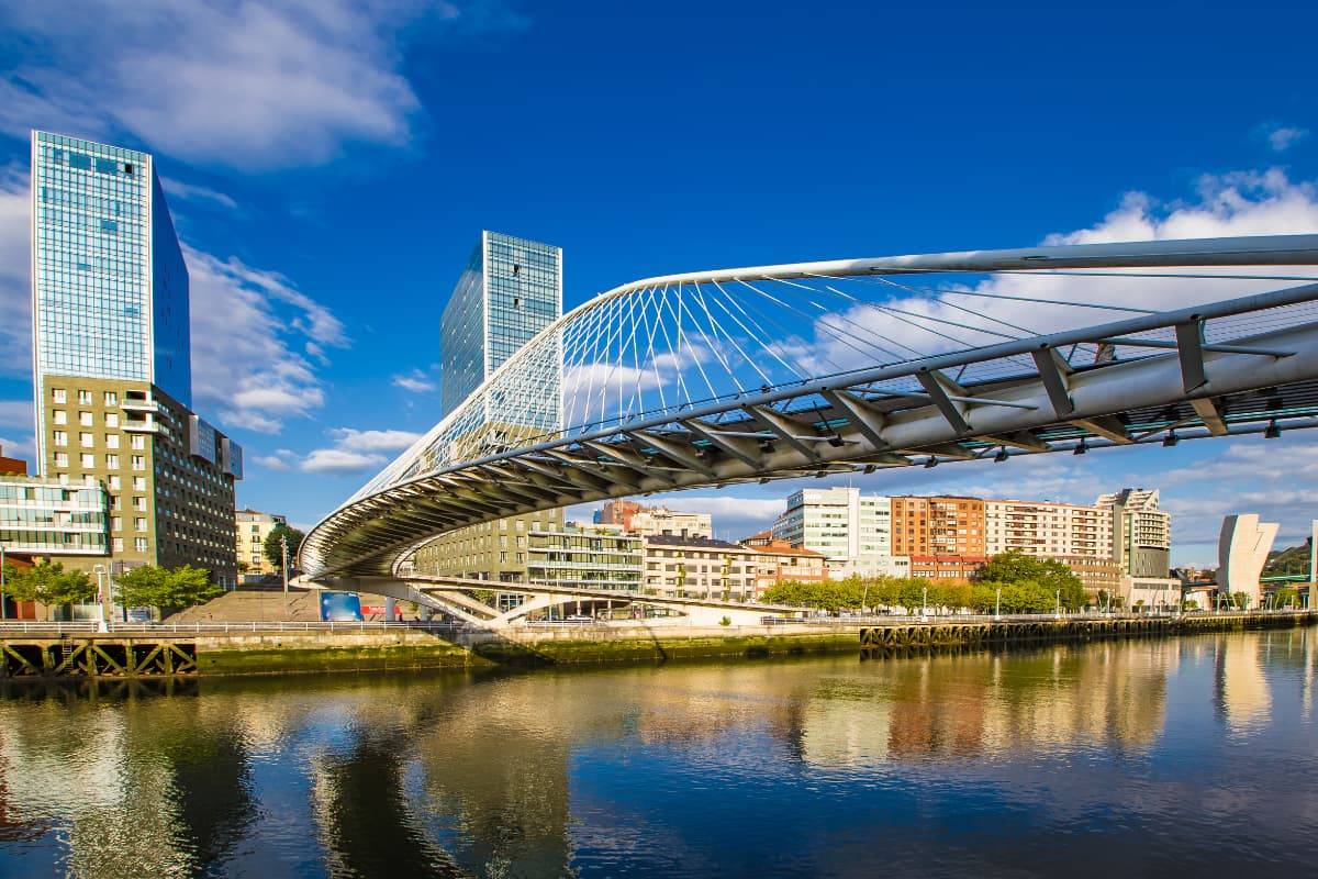 Puente Zubizuri Bilbao