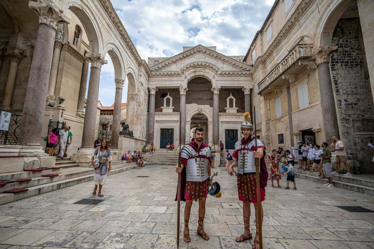 Peristilo Split Free Tour