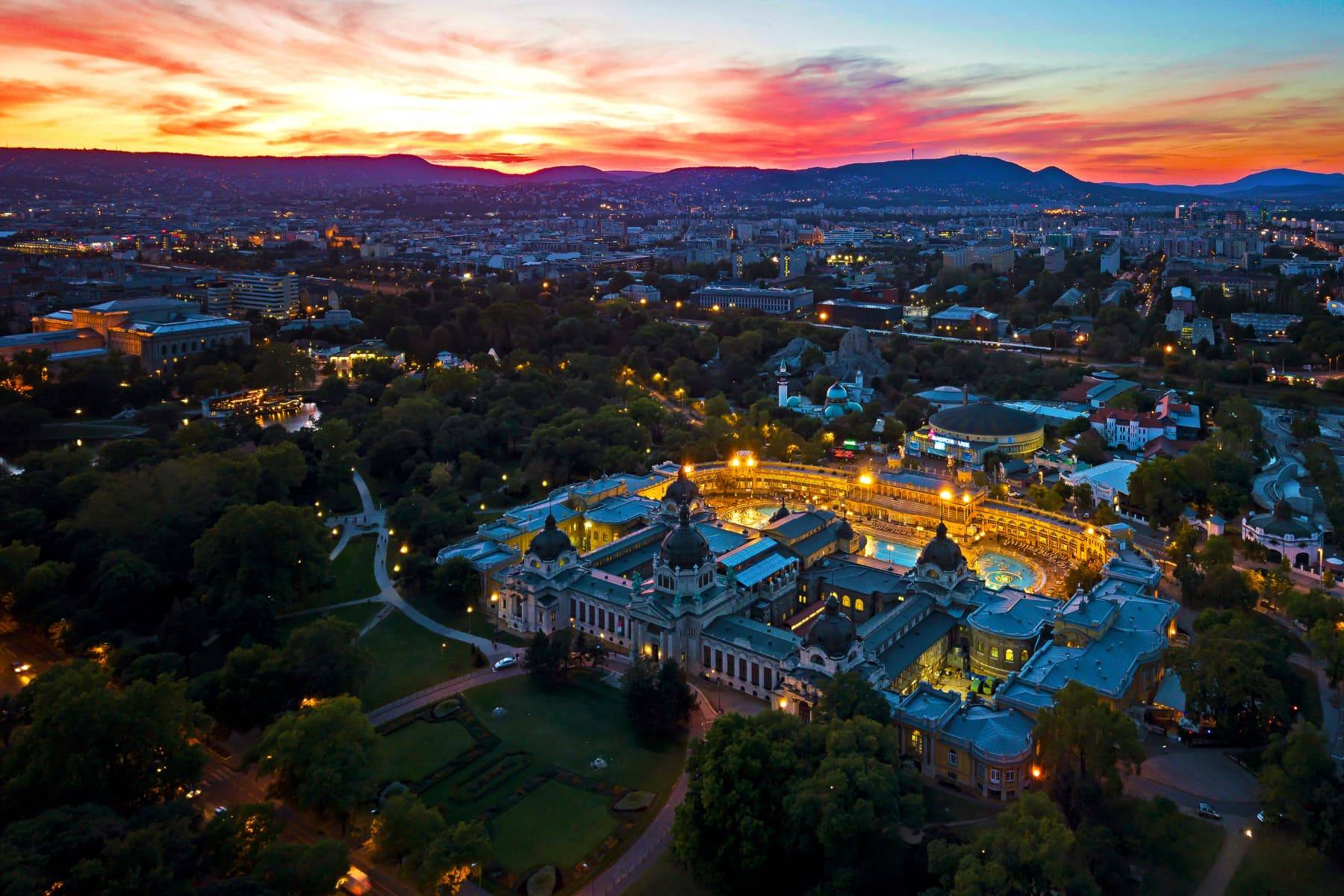 El Parque de la Ciudad y el Balneario Széchenyi