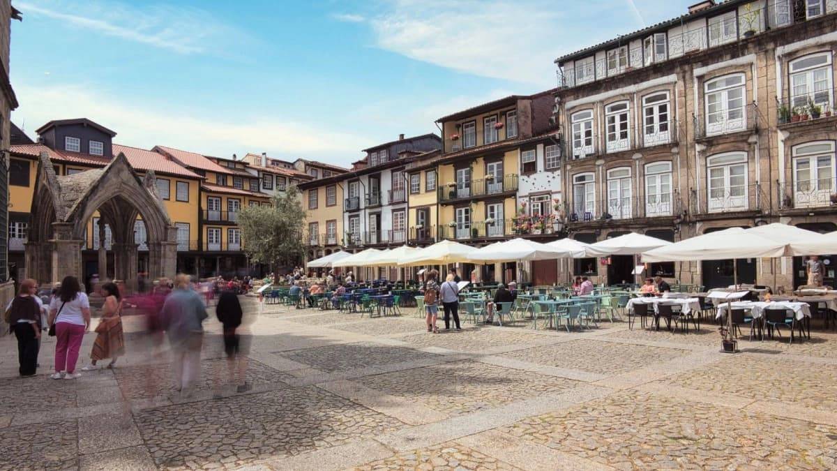 Padrao Do Salado Largo Da Oliveira Guimaraes Tour
